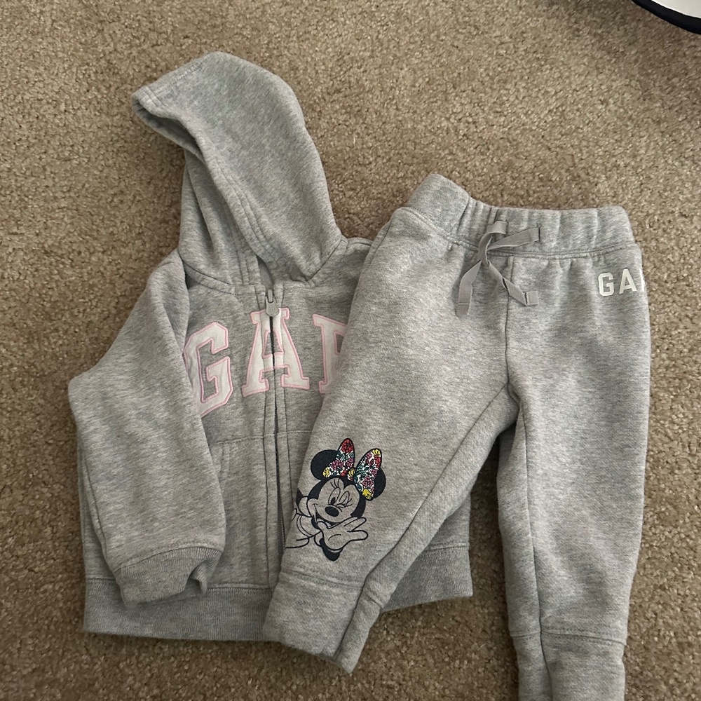 Gap hoodie and sweatpants